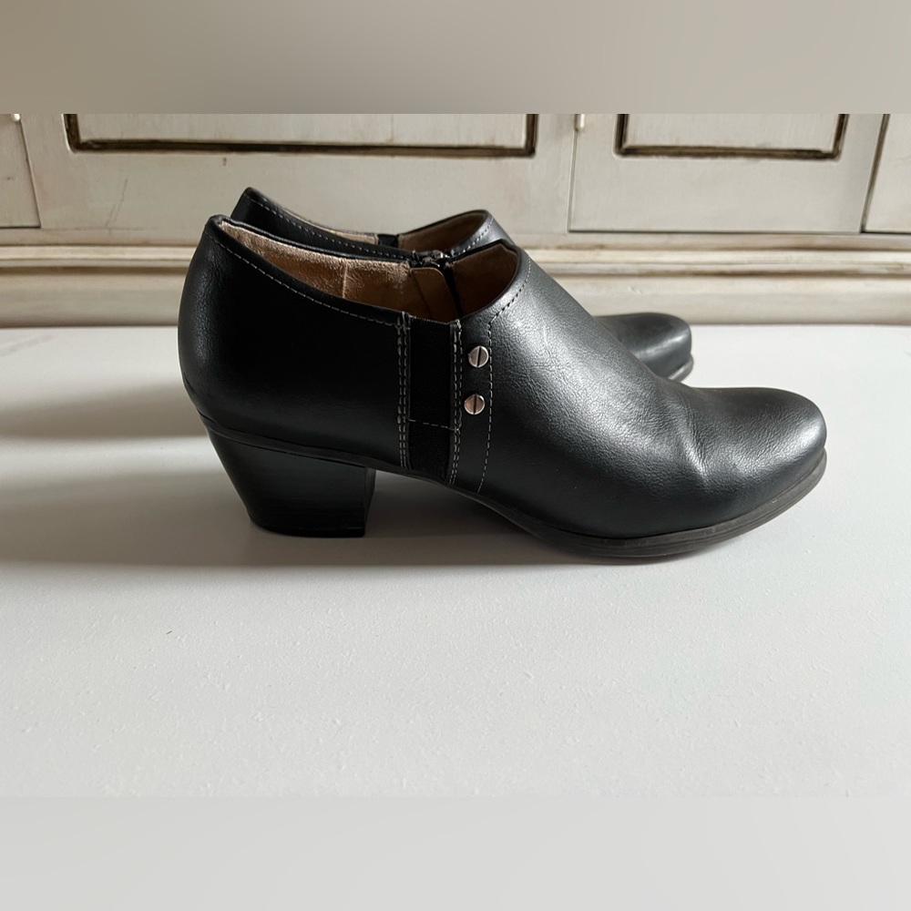 Naturalizer Womens KOOP Black Ankle Shootie Boots Side Zip Size 9M